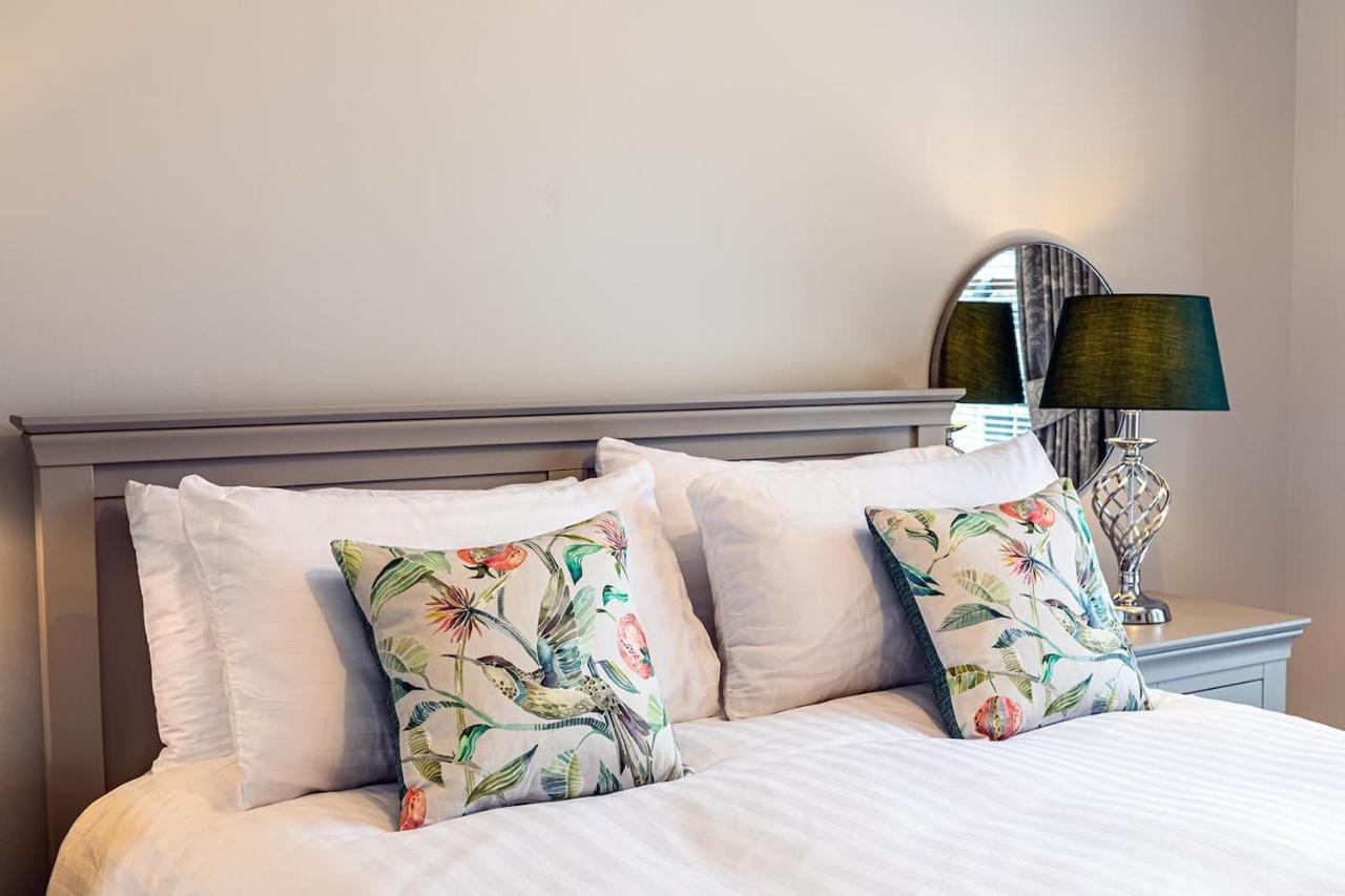 Hedgefield House - Serene Top Floor Flat Инвернесс Экстерьер фото